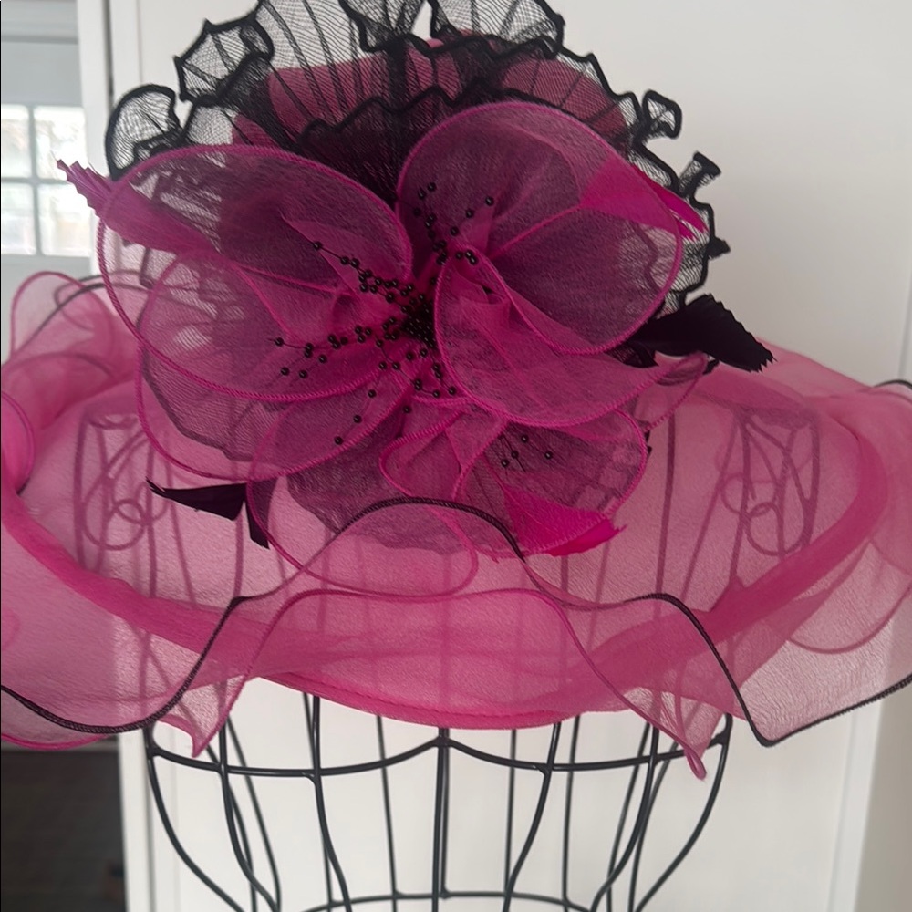 Elegant Pink and Black Fascinator Hat